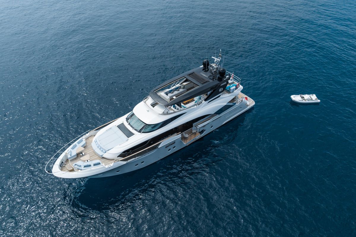 2021 Monte Carlo Yachts 96 