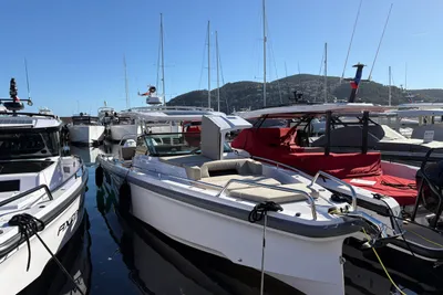 2024 Axopar 37 Sun Top