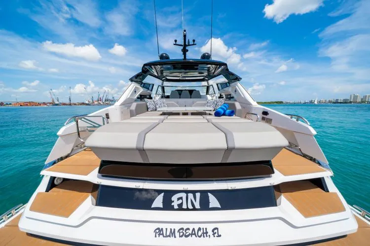 Fin Yacht Photos Pics 2024 Sunseeker 55 - Image 24