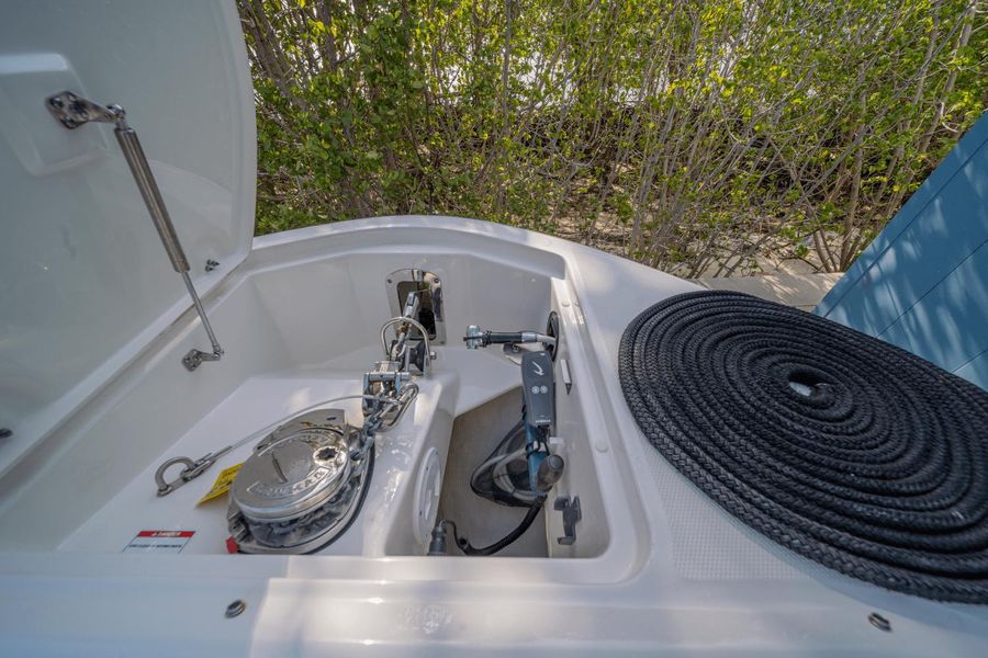 2022 Sea Ray 370 Sundancer Outboard