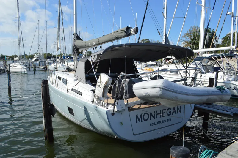 Monhegan Yacht Photos Pics Hanse 418 - Port Aft Quarter