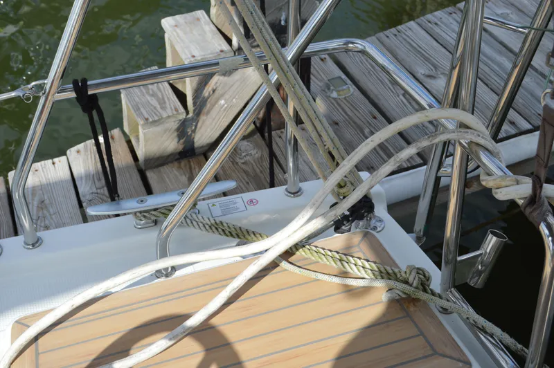 Monhegan Yacht Photos Pics Hanse 418 - Adjustable Back Stay