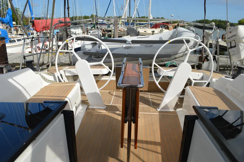 Monhegan Yacht Photos Pics Hanse 418 - Cockpit Looking Aft