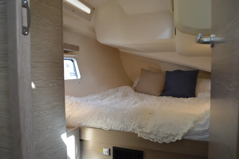 Monhegan Yacht Photos Pics Hanse 418 - Stbd. Aft Berth