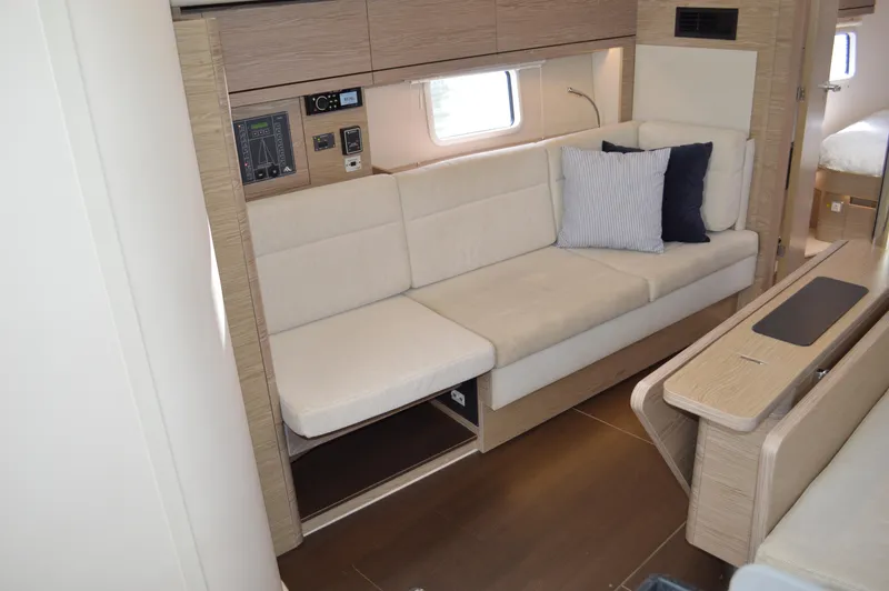 Monhegan Yacht Photos Pics Hanse 418 - Port Side Settee Converted