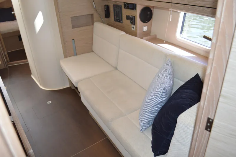 Monhegan Yacht Photos Pics Hanse 418 - Port Side Settee Converted (2)