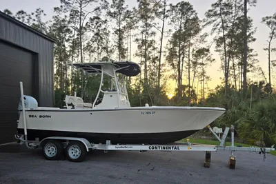 Sea Born LX22 Center Console
