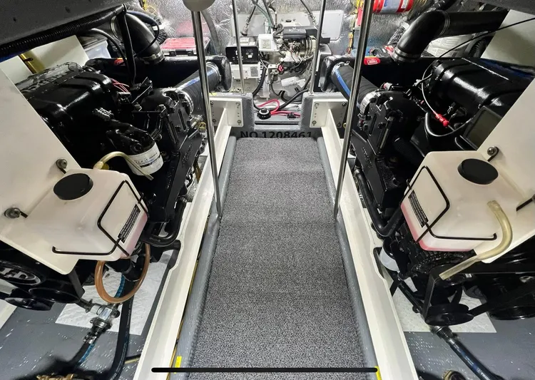 Dazilus Yacht Photos Pics 