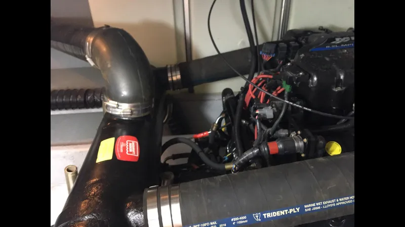 Dazilus Yacht Photos Pics 