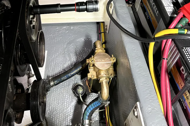 Dazilus Yacht Photos Pics 