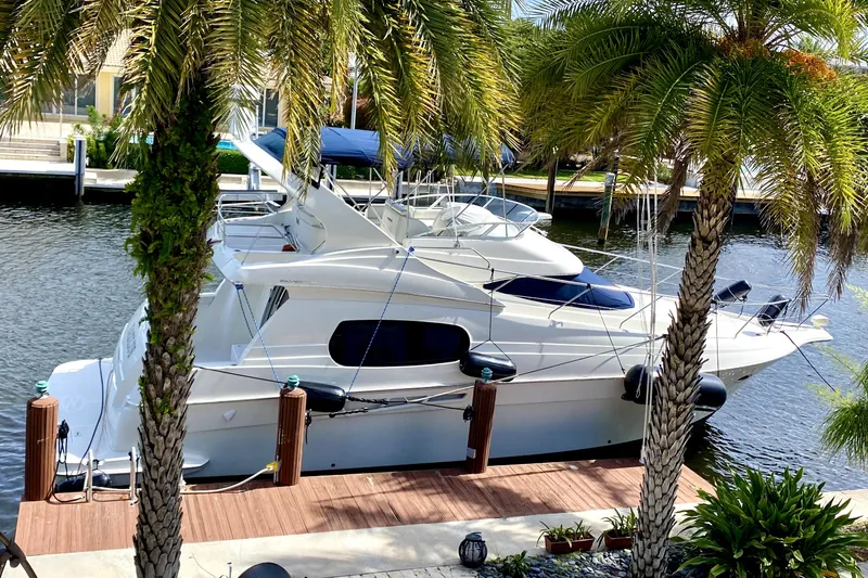 Dazilus Yacht Photos Pics 