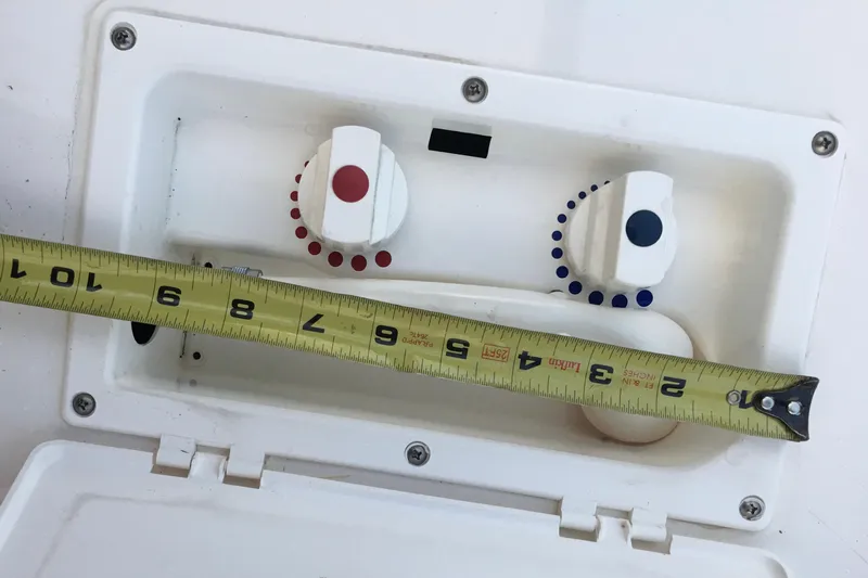 Dazilus Yacht Photos Pics Boat control panel with knobs and measuring tape, Silverton 410 Sport Bridge 2001.