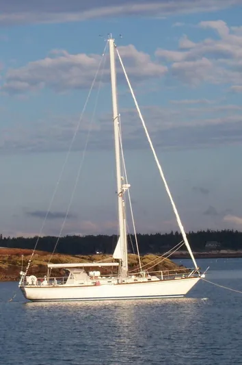 September Morn Yacht Photos Pics At Anchor