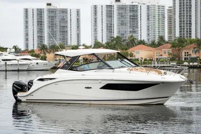 Sea Ray Sundancer 320 Outboard
