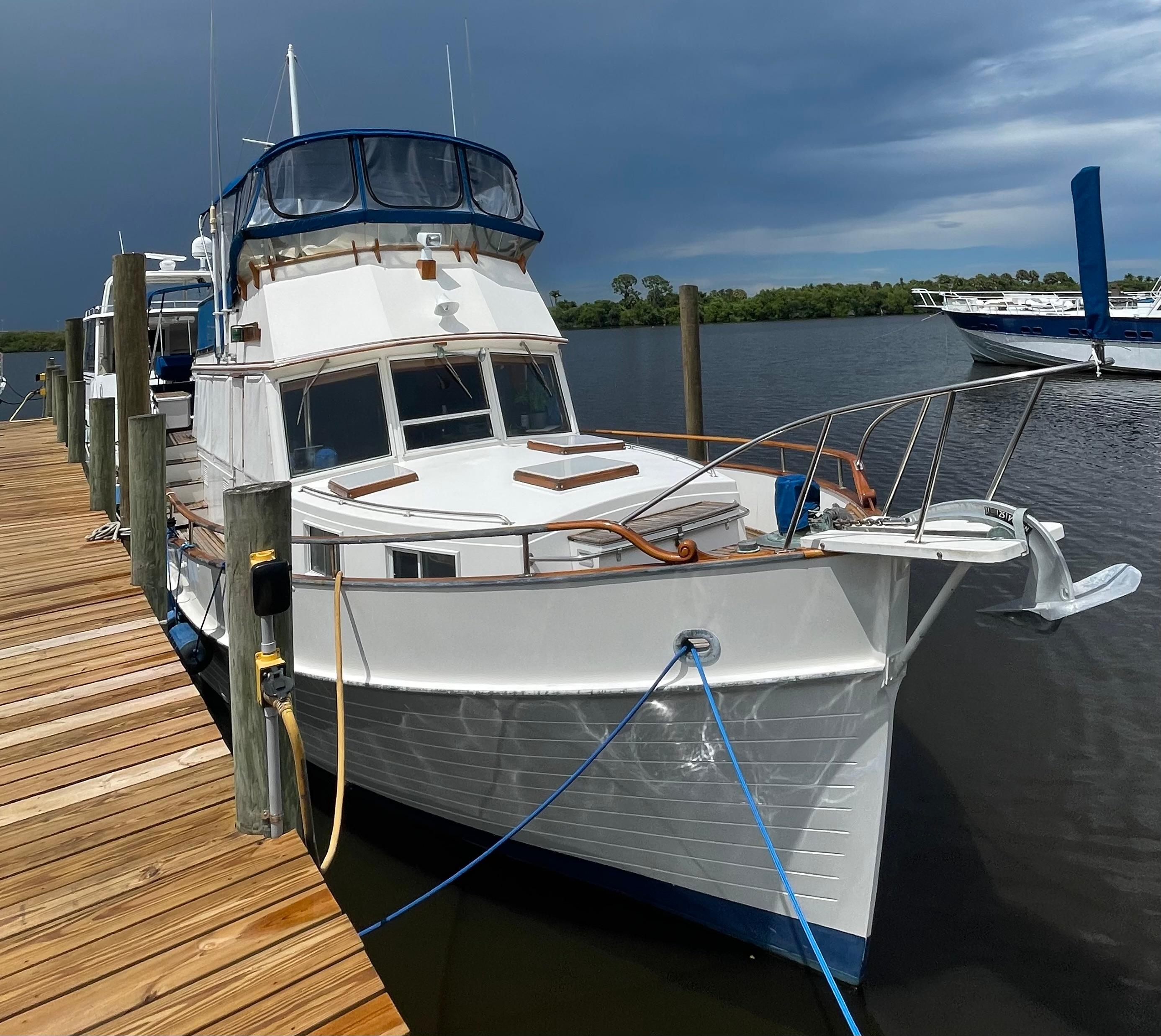 motoryacht trawler kaufen