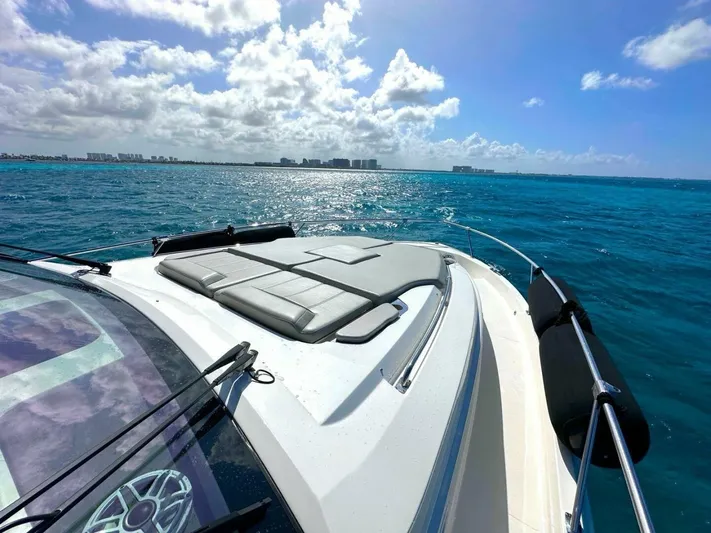  Yacht Photos Pics 2024 Pursuit Os 445 - Image 5