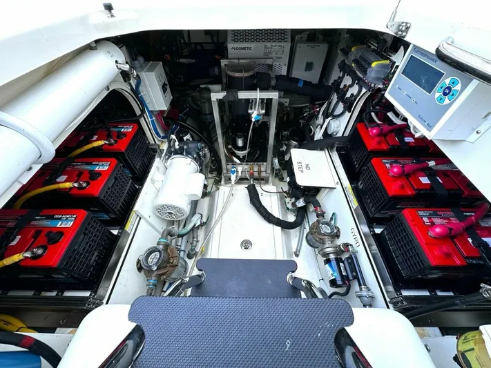  Yacht Photos Pics 2024 Pursuit Os 445 - Image 17