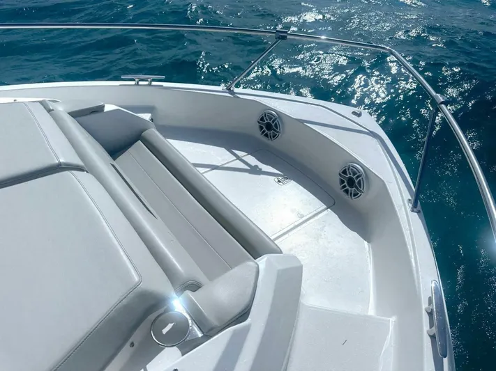  Yacht Photos Pics 2024 Pursuit Os 445 - Image 6