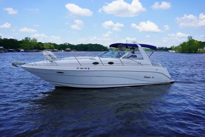 Rinker 330 Fiesta Vee