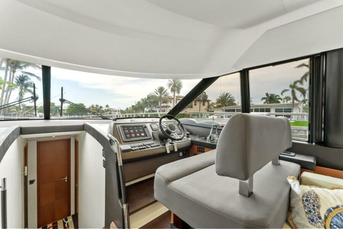 2013 Prestige 55 