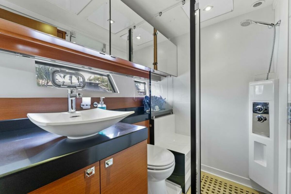 2013 Prestige 55 