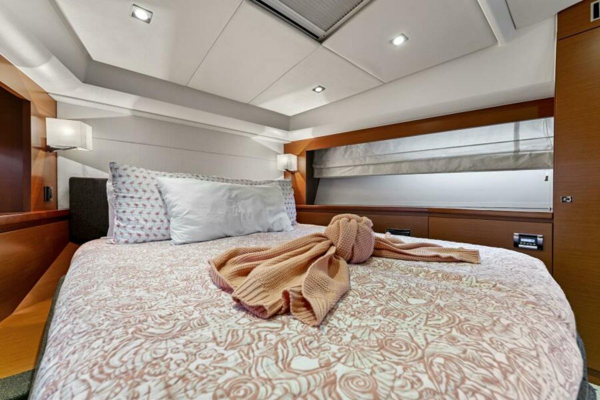 2013 Prestige 55 