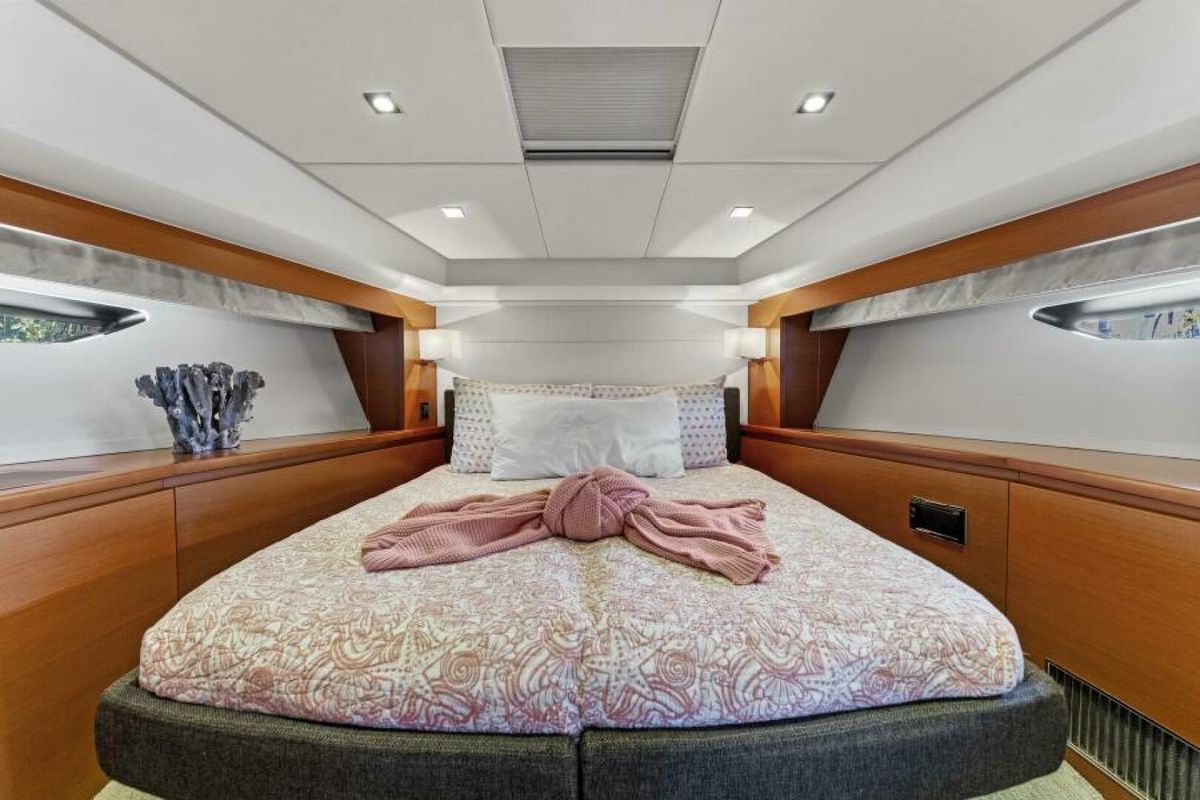 2013 Prestige 55 