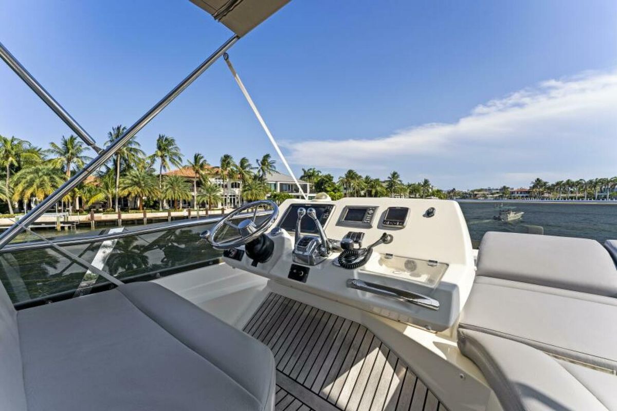 2013 Prestige 55 
