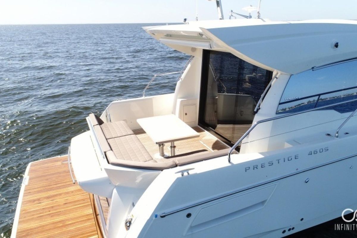 2018 Prestige 46 