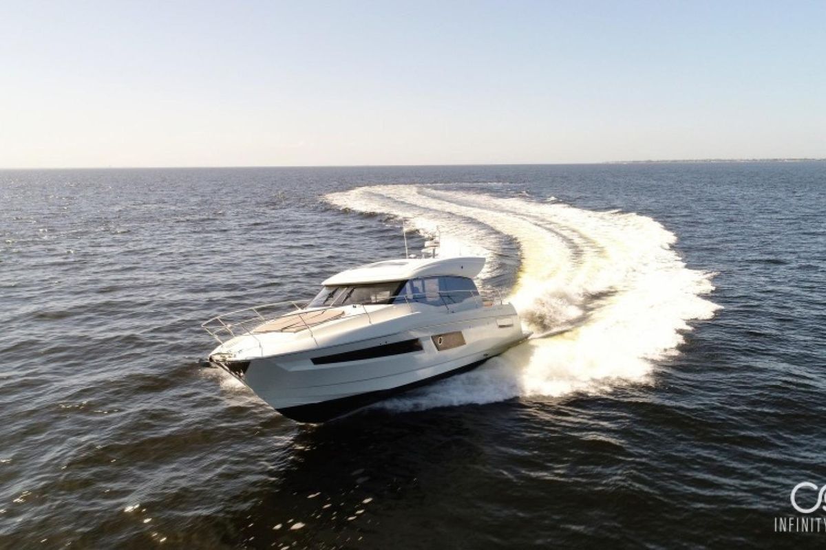 2018 Prestige 46 