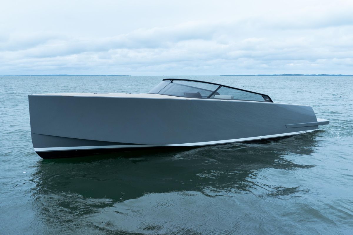 2023 VanDutch 48 