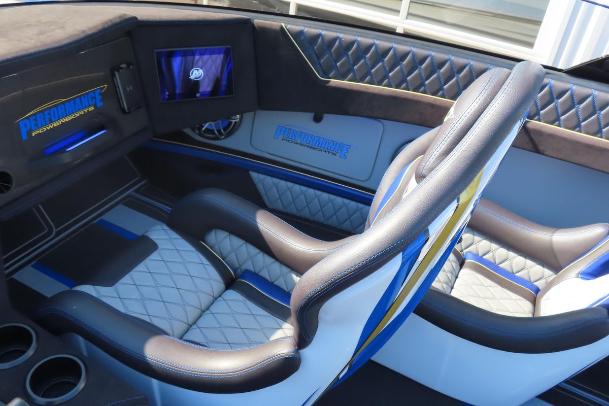2025 Performance Powerboats 42 