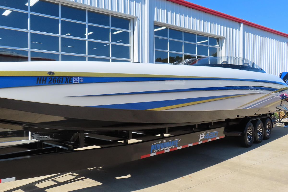 2025 Performance Powerboats 42 