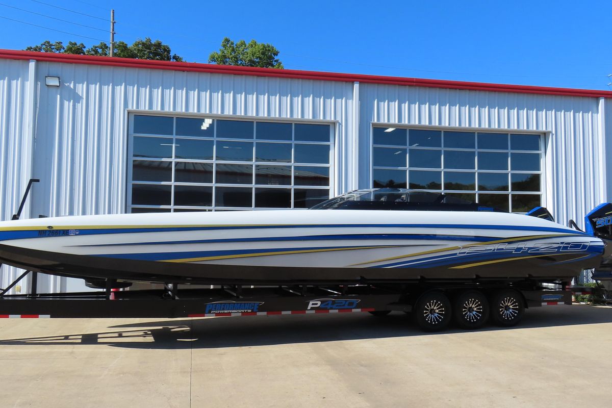 2025 Performance Powerboats 42 