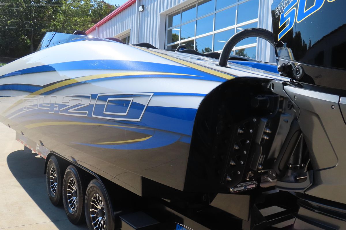 2025 Performance Powerboats 42 