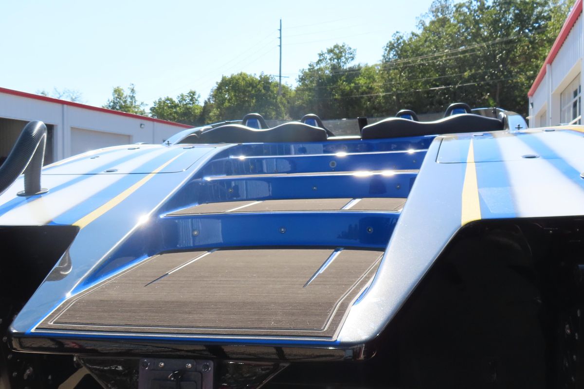 2025 Performance Powerboats 42 