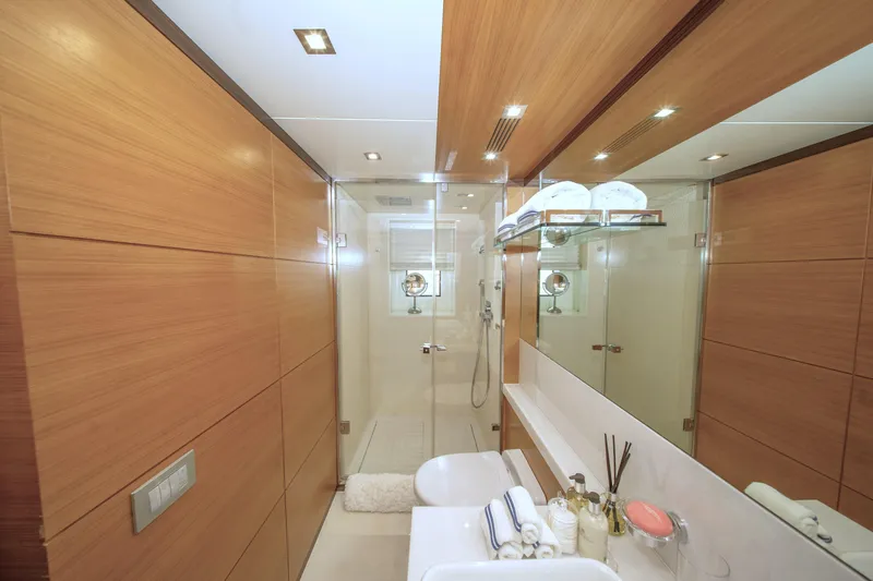 Rehab Yacht Photos Pics REHAB 108' Benetti 2015 for Sale