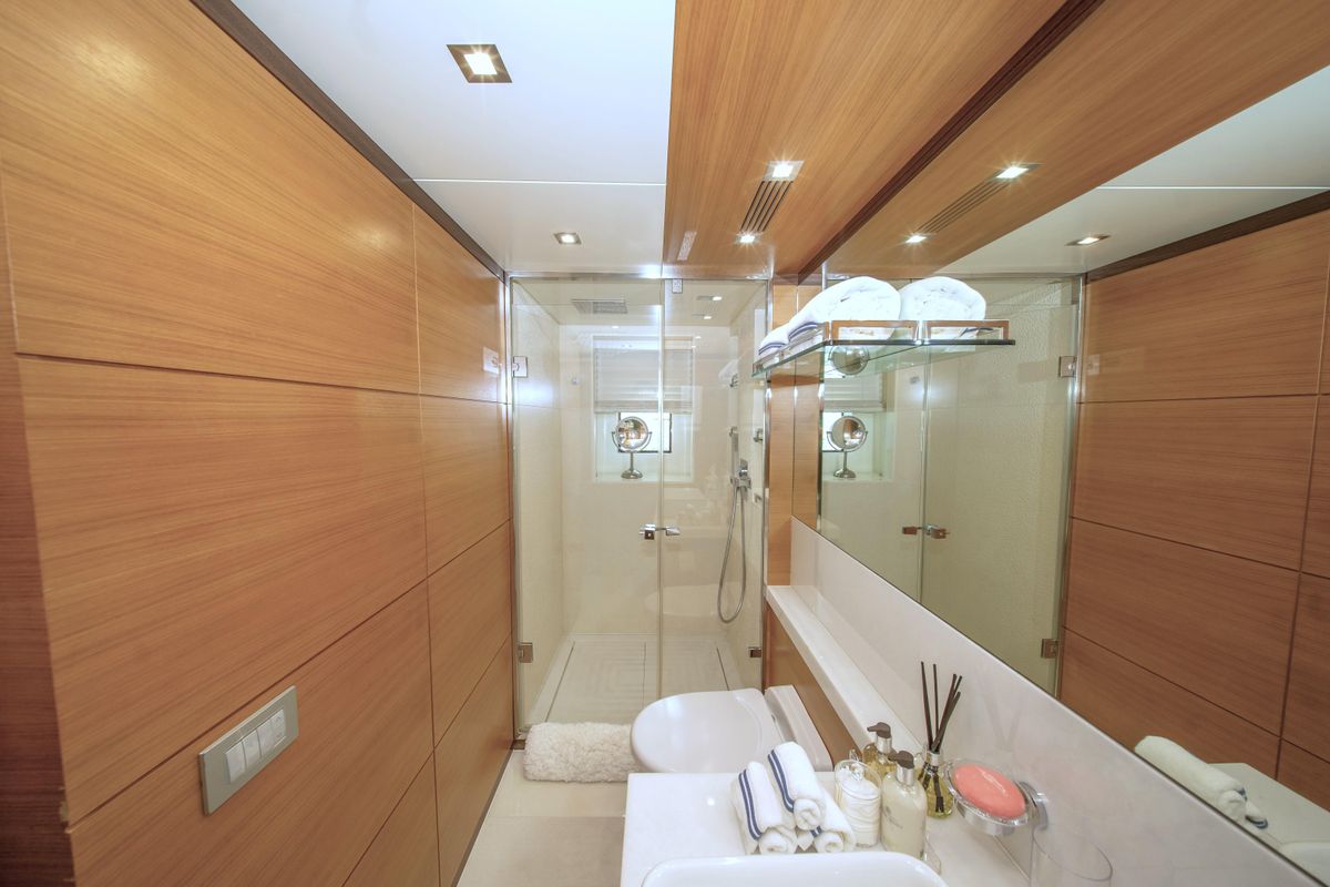2015 Benetti 108 