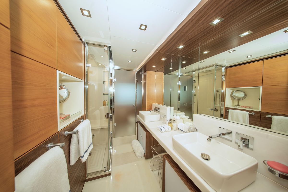 2015 Benetti 108 