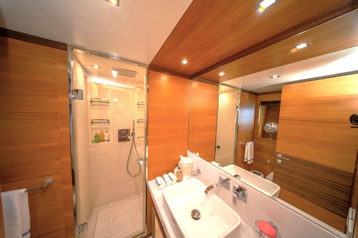 2015 Benetti 108 