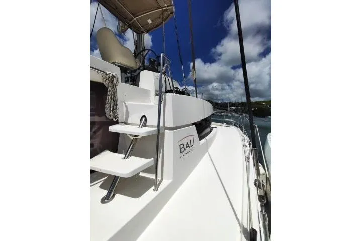 Julia II Yacht Photos Pics Bali 4.3