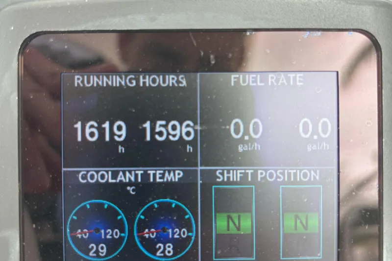 Even Mo Betta Yacht Photos Pics 