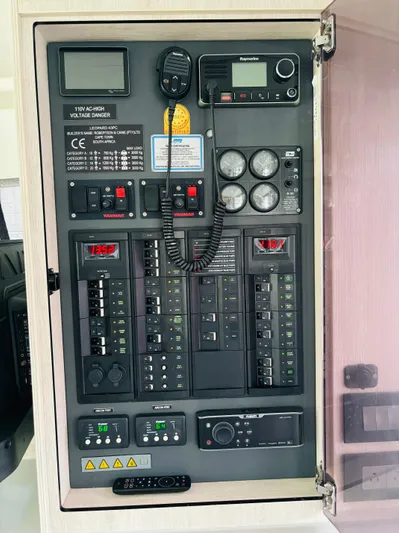 Even Mo Betta Yacht Photos Pics 