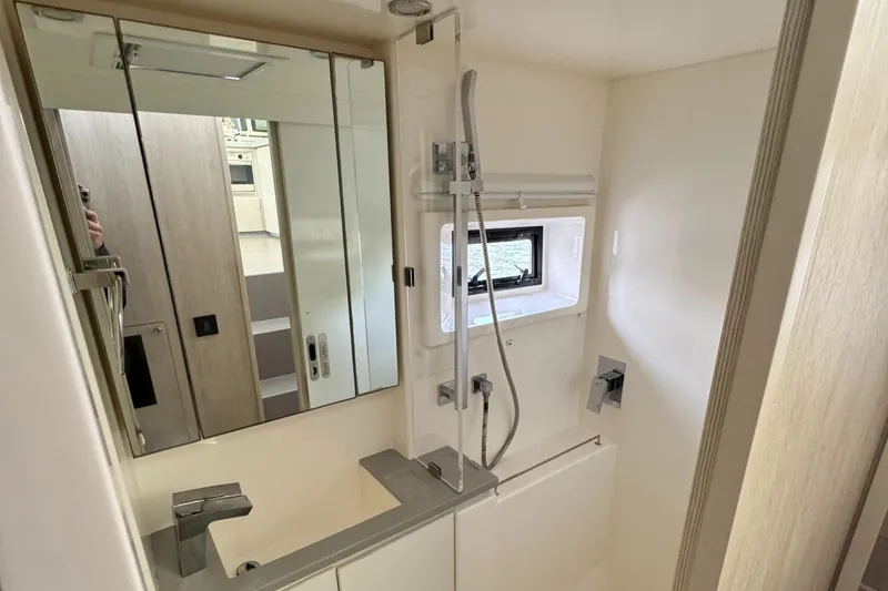 Even Mo Betta Yacht Photos Pics 