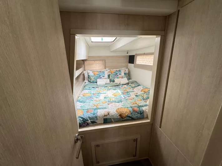 Even Mo Betta Yacht Photos Pics 