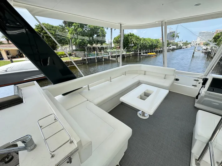 Even Mo Betta Yacht Photos Pics 