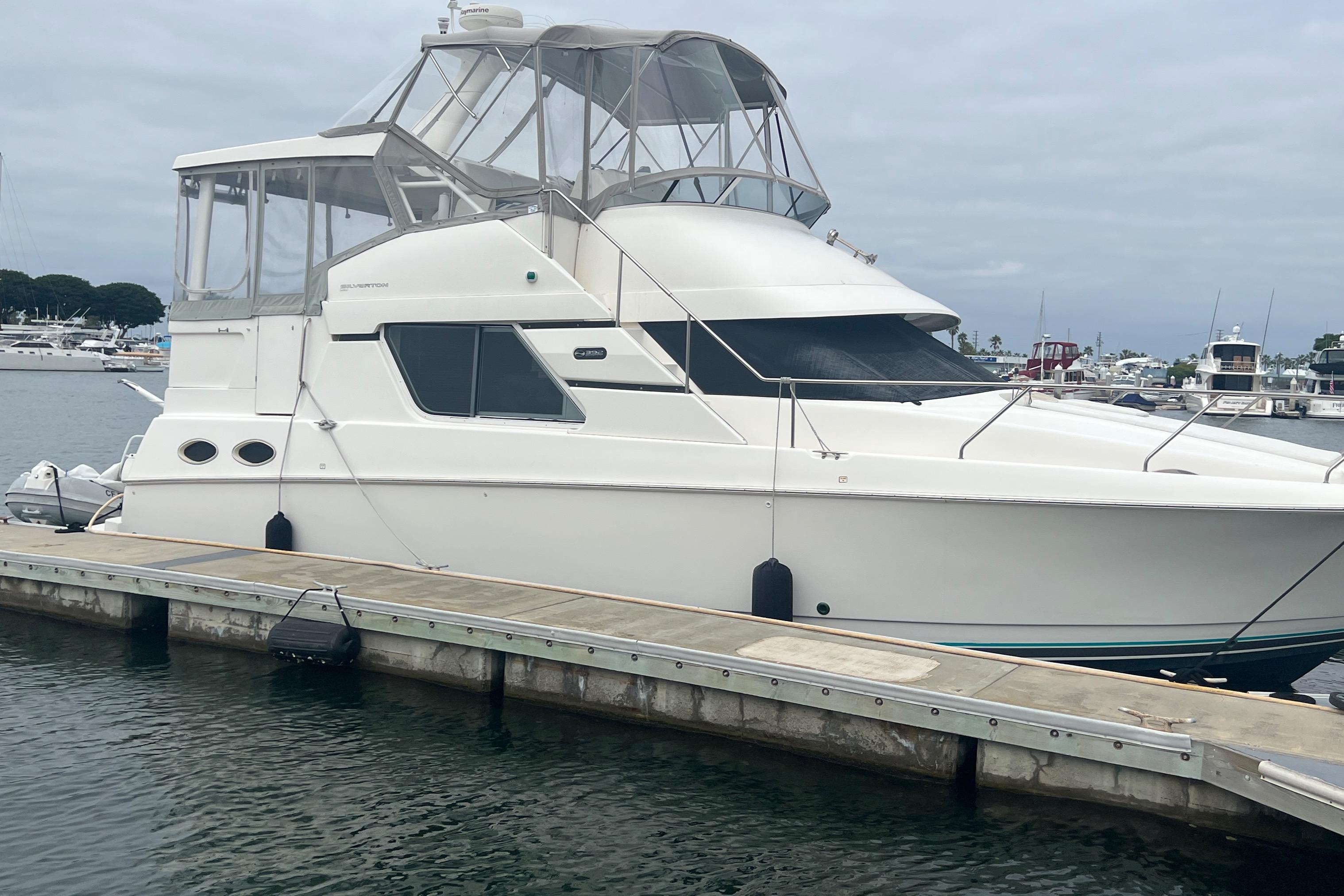 2001 silverton 392 motor yacht