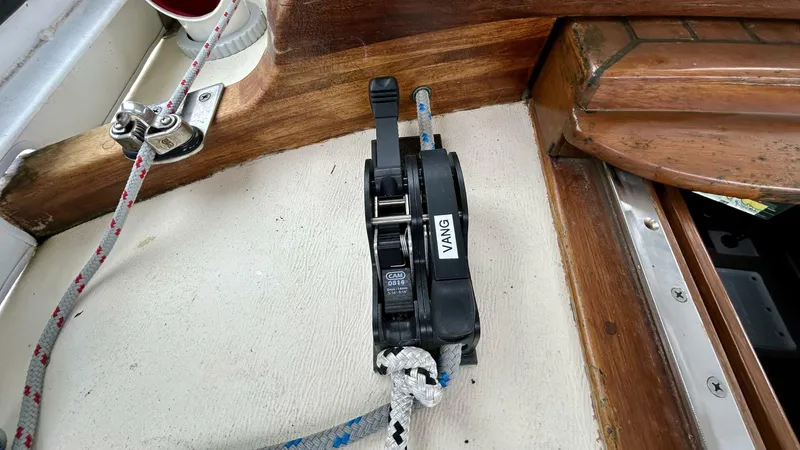  Yacht Photos Pics Sailing boat vang system on Custom Seawing-Atkins, 2002 model, with wooden trim and ropes.