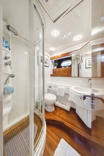 Alchemy Yacht Photos Pics 