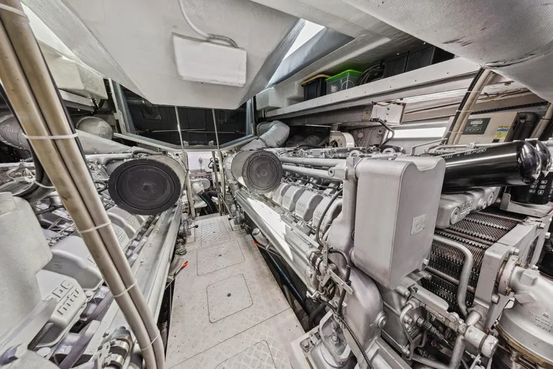 Alchemy Yacht Photos Pics 